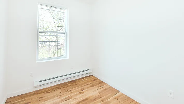 Rented by Nooklyn NYC LLC | media 4