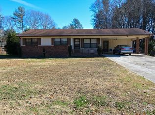 692 Davis Rd, Lawrenceville, GA 30046