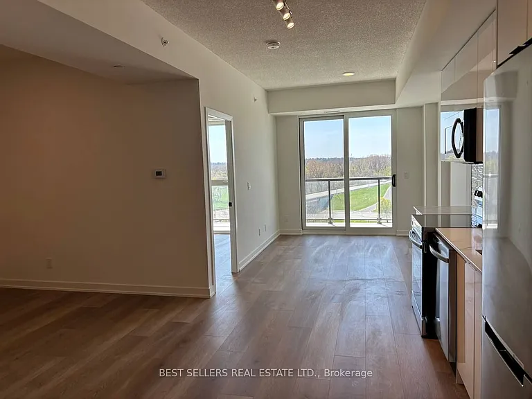 33 Erie Ave #812 — Photo 13