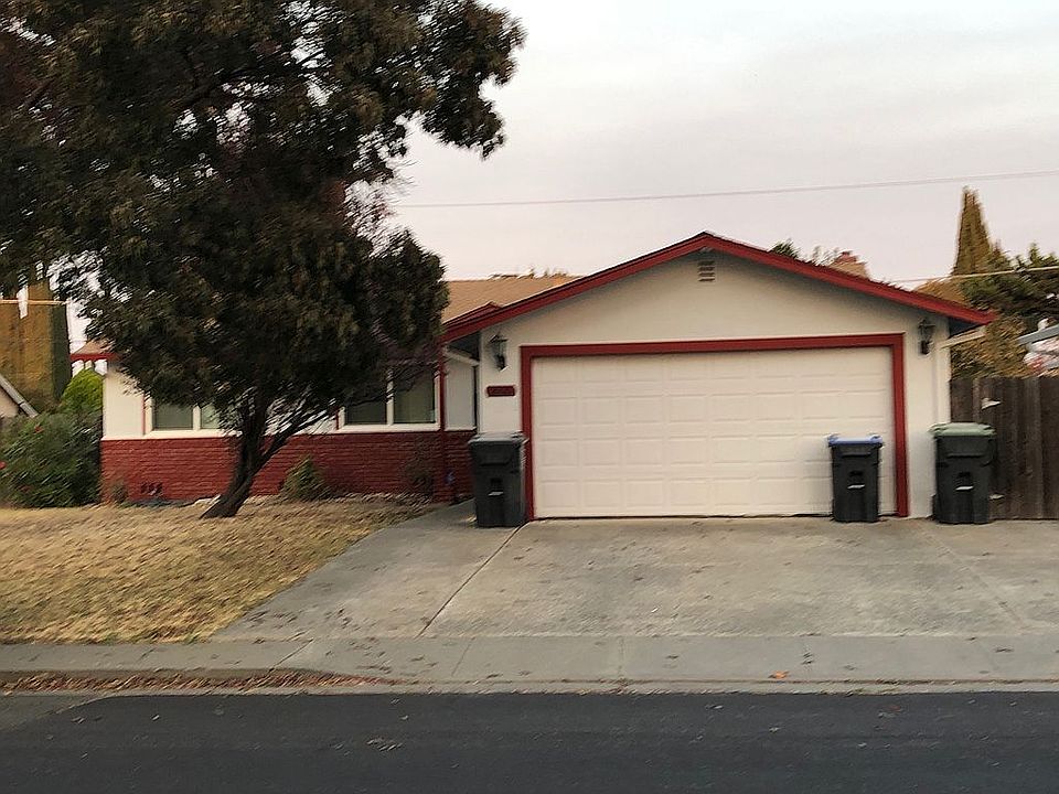 2nd image of 2020 Starling Way