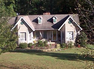 320 Honeysuckle Ct, Rutherfordton, NC 28139