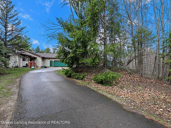2nd image of 7403 Pine Manor Dr