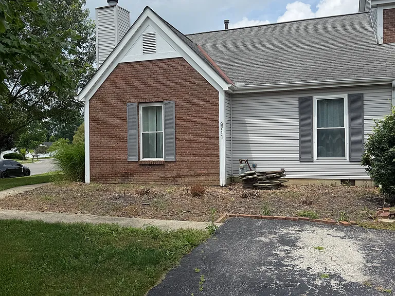 8711 Chloe Ct #8711 — Photo 1