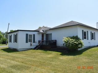 241 Dodge Ave, Sackets Harbor, NY 13685