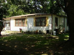6737 E Bayou Dr, Hitchcock, TX 77563