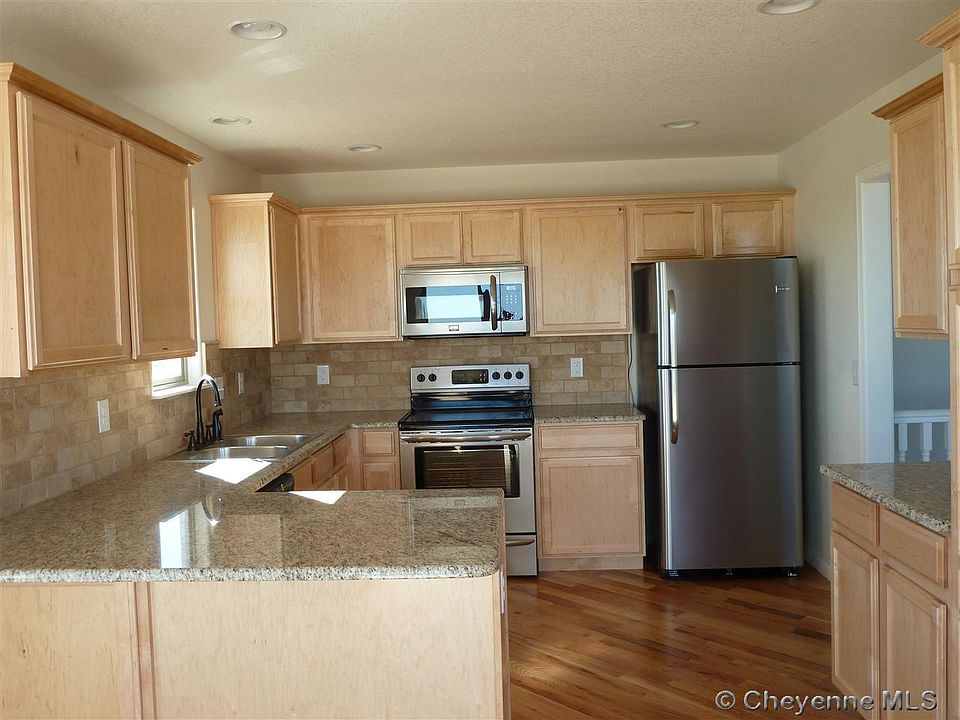 2nd image of 1158 Verlan Way