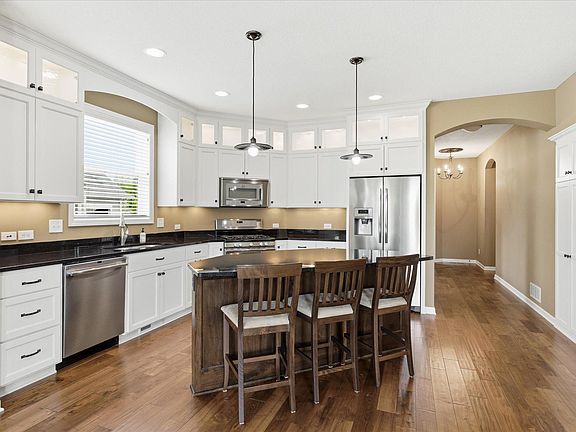 4th image of 8126 W 132nd St