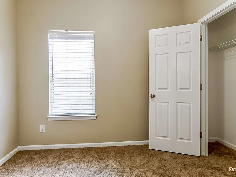 137 Daventry Dr — Photo 11