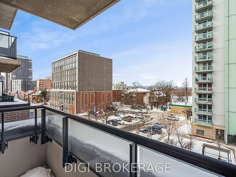 560 Rideau St #413 — Photo 16