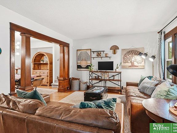 2nd image of 3817 Marcy St