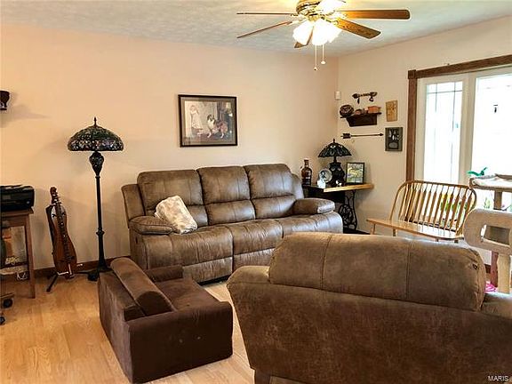 3rd image of 617 E Airwood Dr