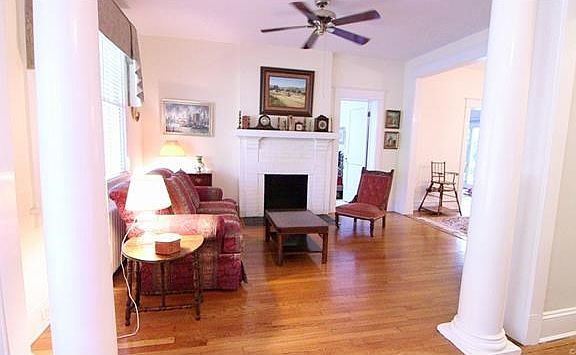 5th image of 1402 W Laburnum Ave