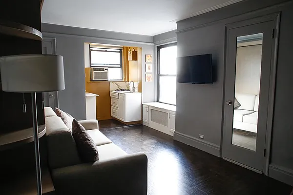Rented by Keller Williams NYC | media 8