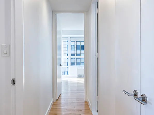 146 West 57th Street image 7 of 25