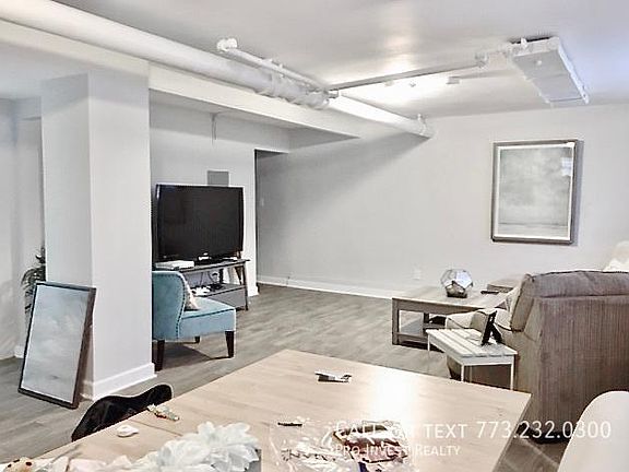 5th image of 2459 W Wilson Ave