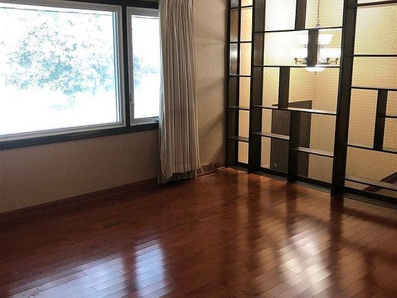 5th image of 12215 Cuming St