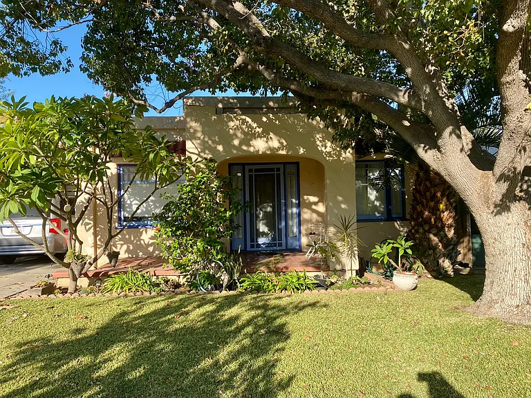 533 S Walnut Ave — Photo 1