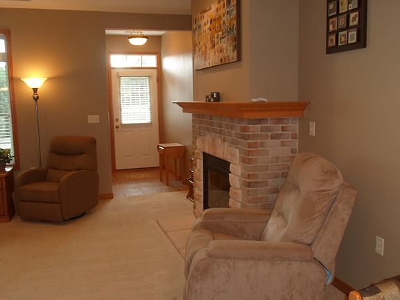 5th image of W398N5931 Autumn Woods Dr