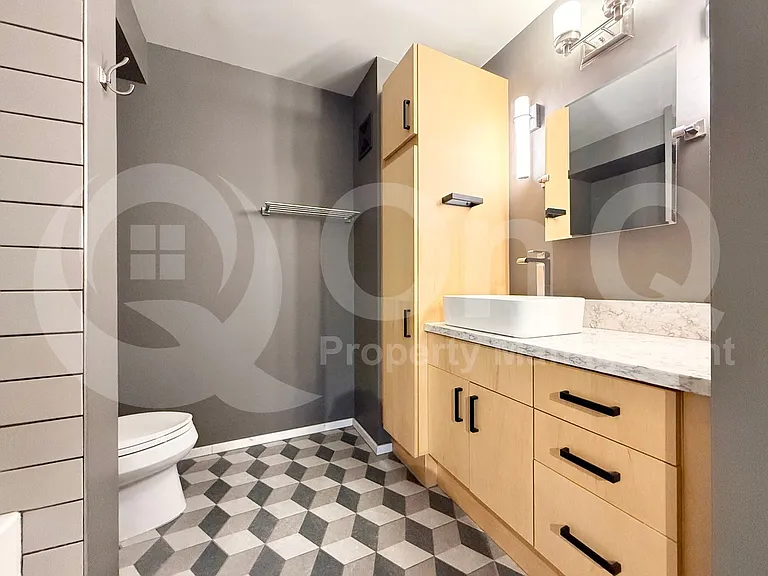 4808 N 24th St #407 — Photo 11