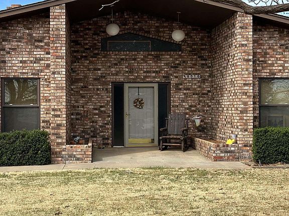 2nd image of 8516 La Linda St