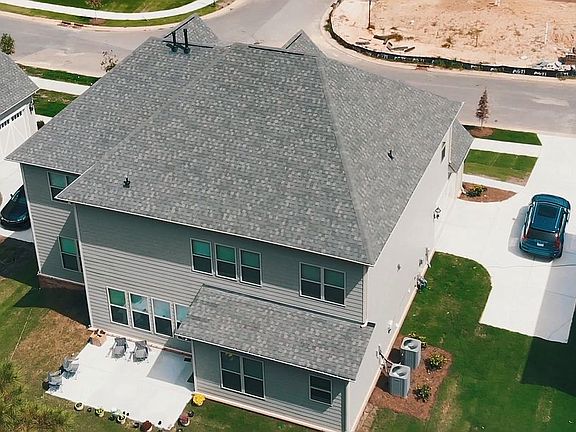 5th image of 2668 Creekview Dr