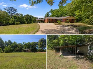5220 Pineview Rd, Elmore, AL 36025