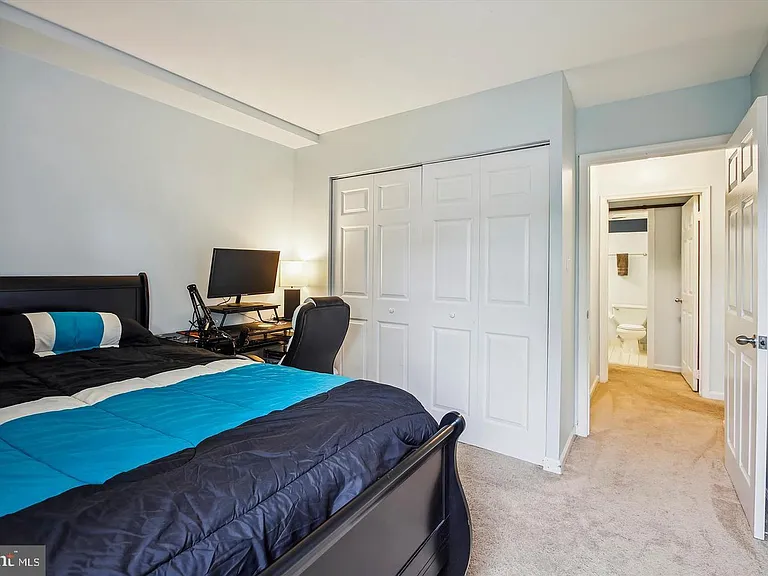 21 Silverwood Cir #4 — Photo 10