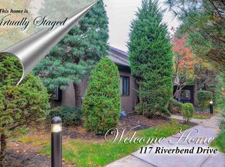 117 Riverbend Dr, North Brunswick, NJ 08902