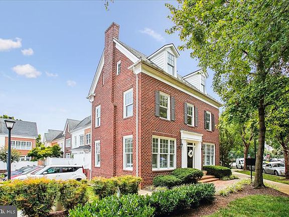 5th image of 973 Powhatan St