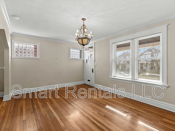 3rd image of 5065 Lindenwood Ave #1F