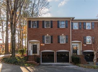 301 Dunwoody Chace, Sandy Springs, GA 30328
