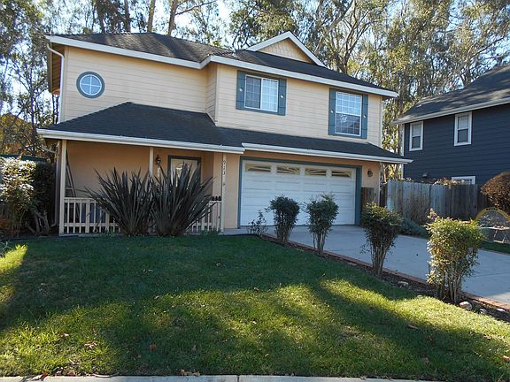 2nd image of 913 El Capitan Way