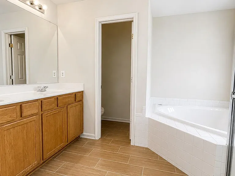 1124 Hampton St — Photo 16