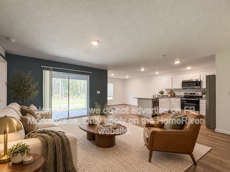 3 bed, 2.0 bath, 1477 sqft, $1,765 — Photo 2