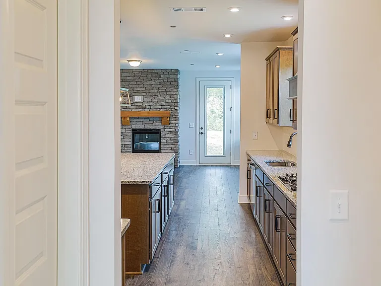 5032 Ozment Dr — Photo 10