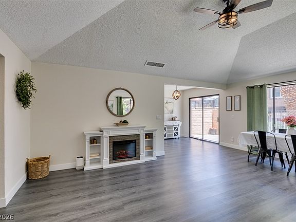 3rd image of 301 Misty Isle Ln Unit A