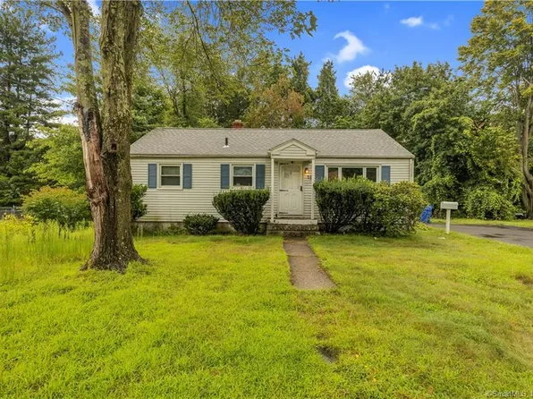 15 Mayfair Road, Bloomfield, CT 06002