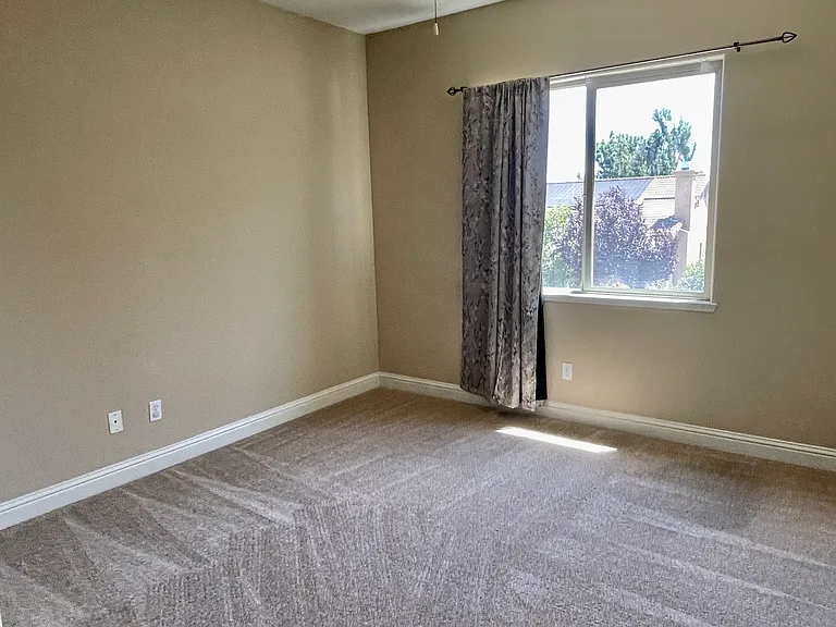 9772 Ellsmere Way — Photo 18