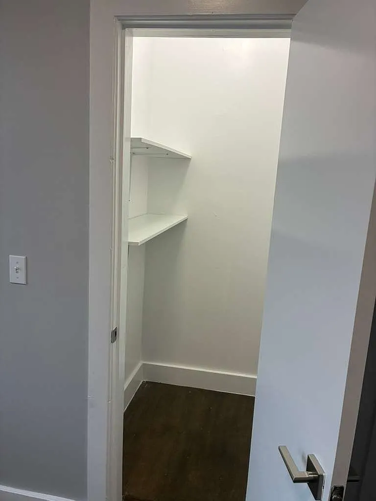1 bed, 1.0 bath, $2,200 — Photo 3