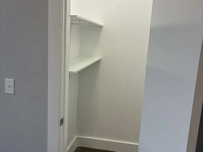 114 Maple St #1R — Photo 3