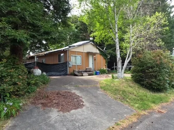 432 Redwood Rd, Whitethorn, CA 95589