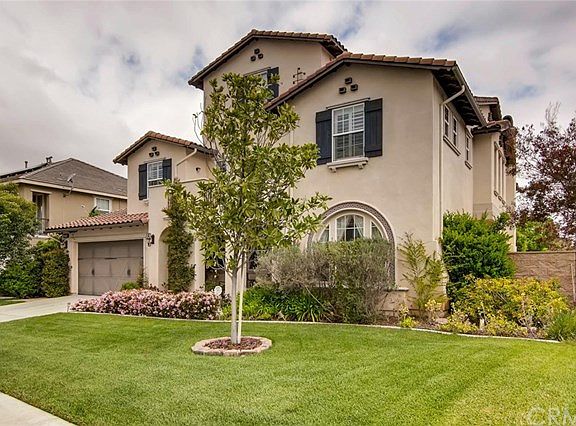 2nd image of 32390 Yosemite Ln