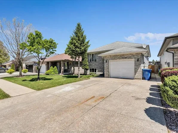2558 Gatwick Ave, Windsor, ON N8P 1Y8