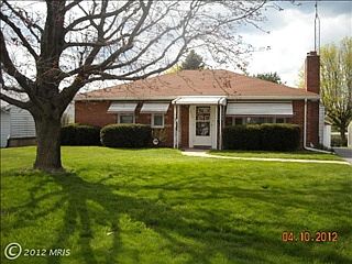 3rd image of 313 Daycotah Ave