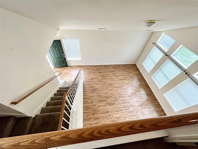 1157 Kentra Dr — Photo 6