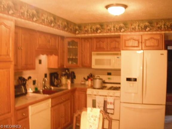 5th image of 2745 Joseph St