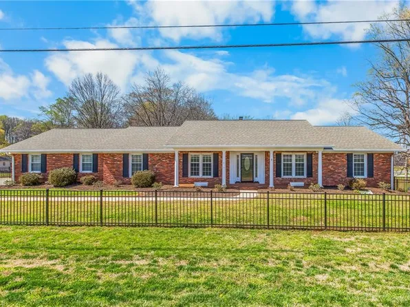 1120 Bethania Rural Hall Rd, Rural Hall, NC 27045