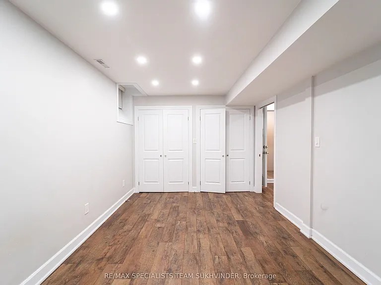 128 Embassy Dr — Photo 11