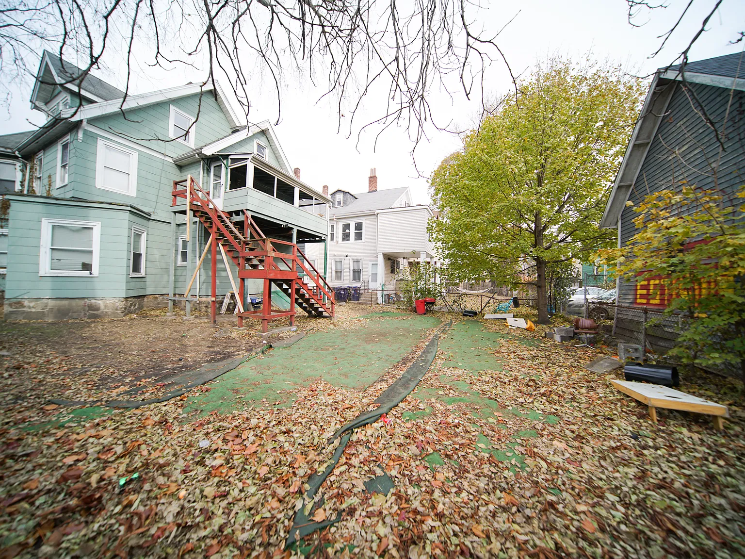 9 bed, 3000 sqft, $13,500 — Photo 2