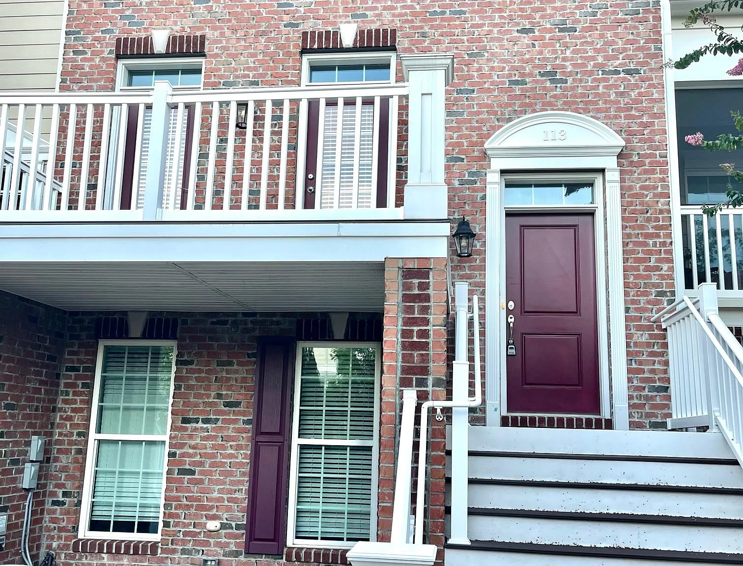 4 bed, 2116 sqft, $1,999 — Photo 1